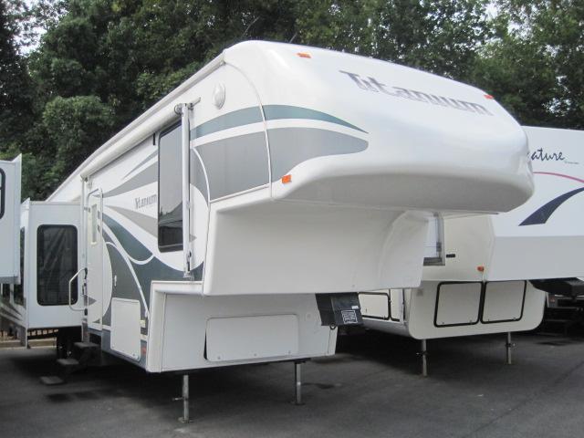 Used 2006 Glendale Titanium 34E39RK 4/SLIDES Fifth Wheel For Sale